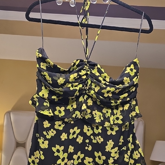 WAYF Strapless Dress with Green Floral Pattern - Picture 4 of 16